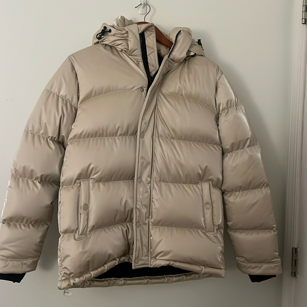 Aritzia Super Puff Gloss Off-White Size SMALL